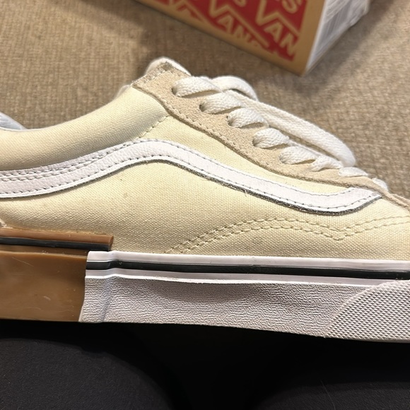 Gum Block Cream Vans Old Skools - Picture 7 of 8